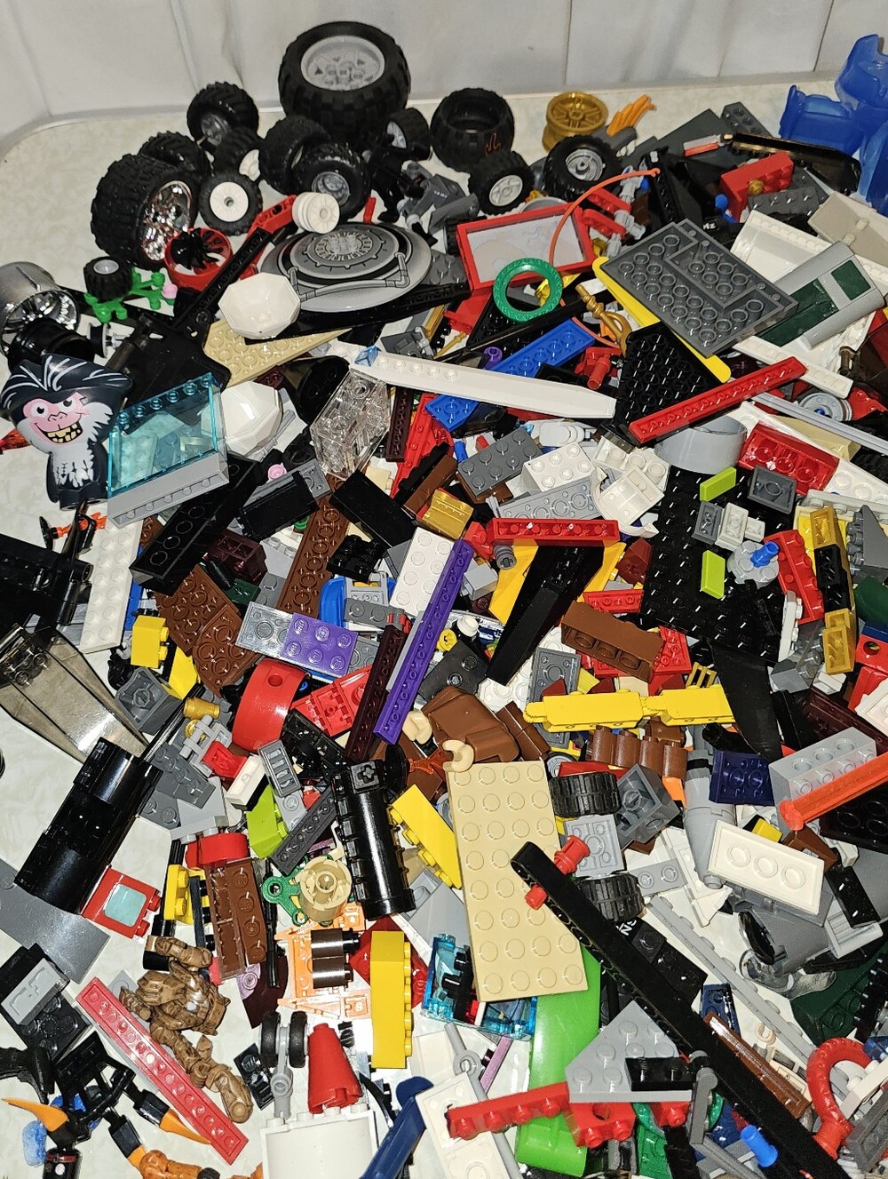 13pounds Of Lego Building Blocks And Alot Of Other Lego Items - Picture 3 of 9